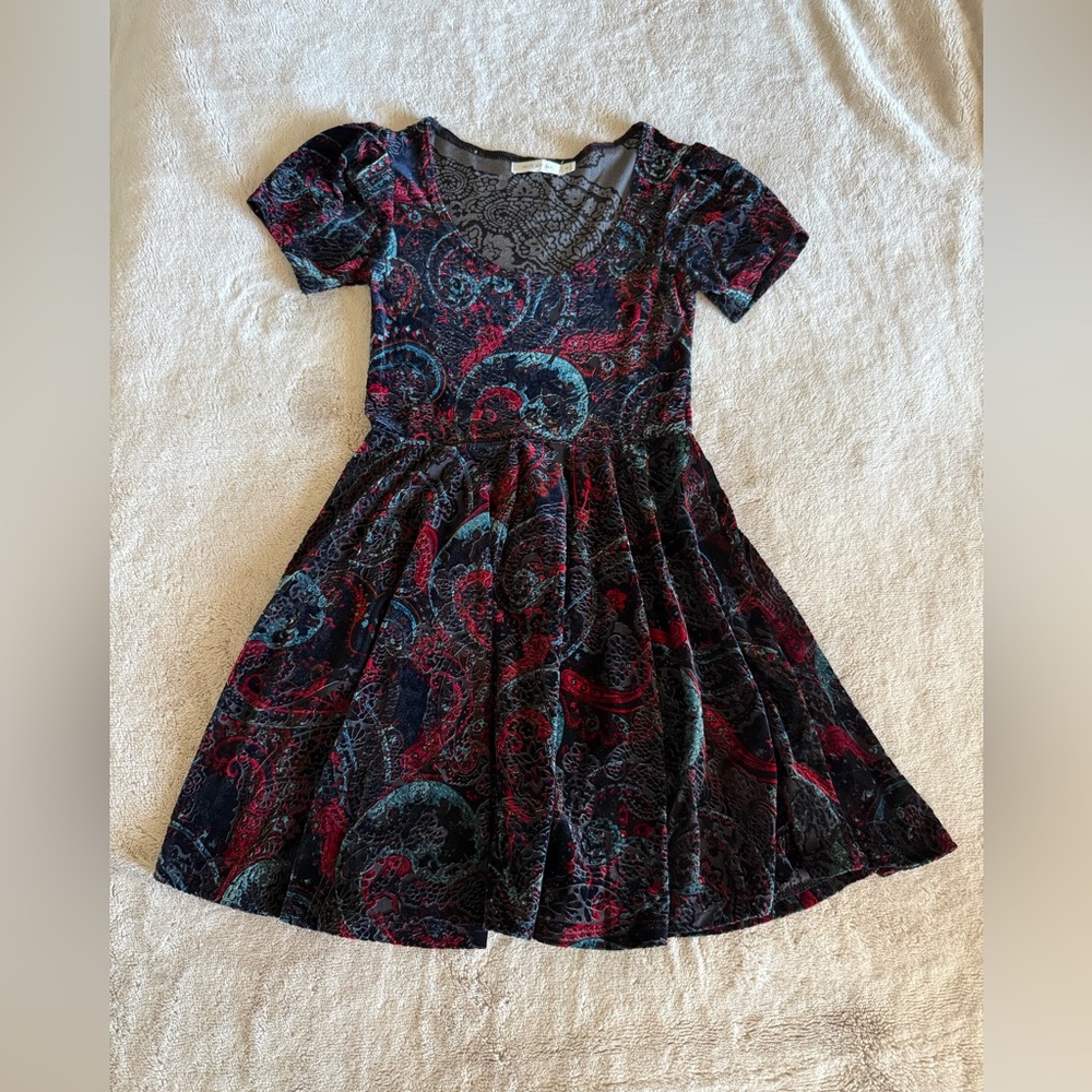 MINKPINK mini flare tshirt velvet Dress in Red and Blue Paisley S